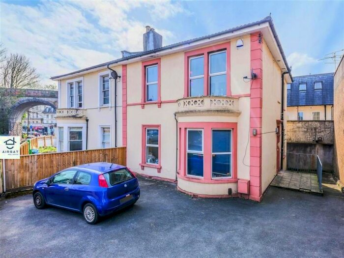 7 Bedroom Semi-Detached House To Rent In North Road, St. Andrews, Bristol, BS6