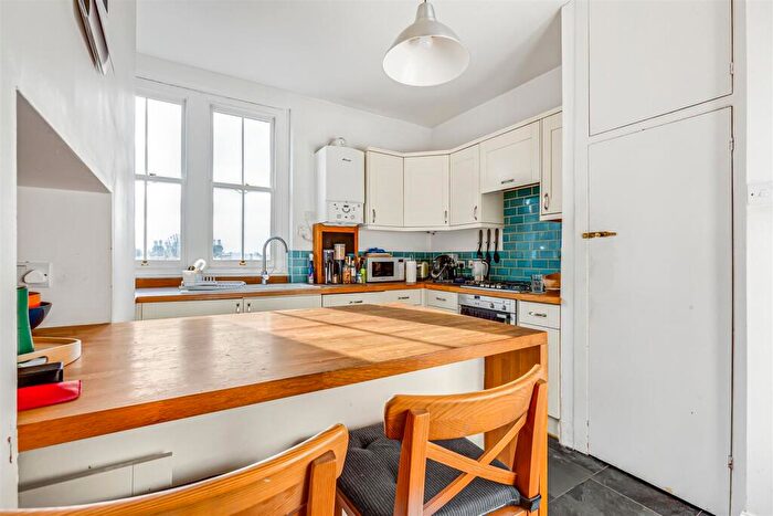 1 Bedroom Flat For Sale In Elm Bank Mansions, Barnes, London, SW13