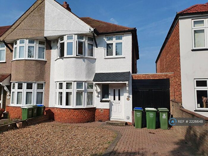 3 Bedroom End Of Terrace House To Rent In Sutherland Avenue, Welling, DA16
