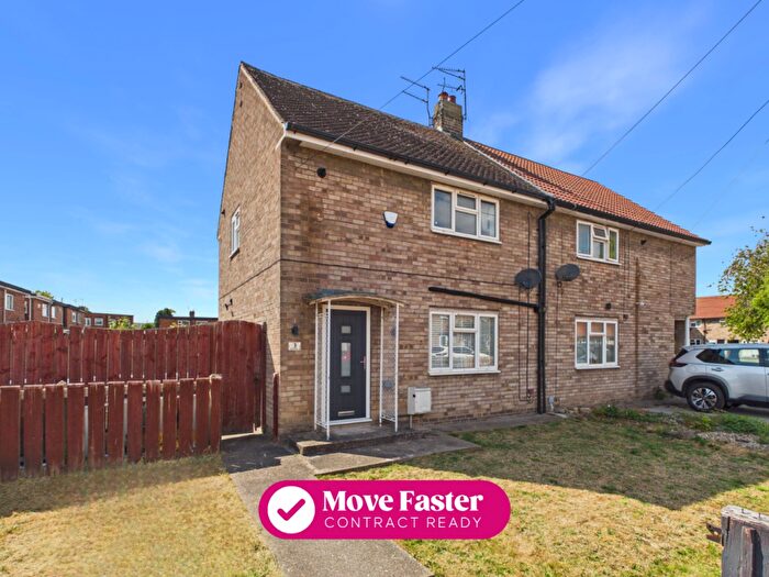 2 Bedroom Semi-Detached House For Sale In Fernhill Road, Hull, HU5