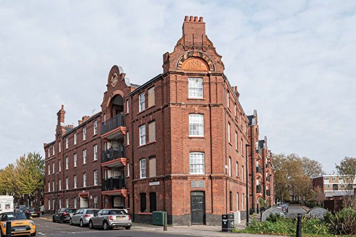 2 Bedroom Flat For Sale In Hannibal Road, Stepney, London, E1