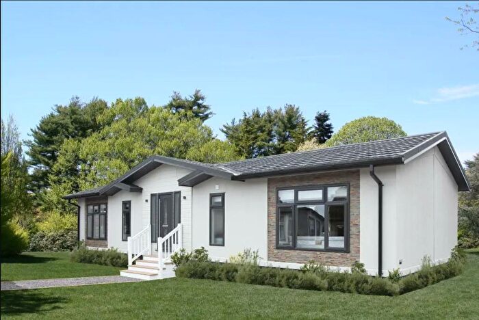 Park Home For Sale In Clifton Park, New Road, Clifton, Bedfordshire, SG17