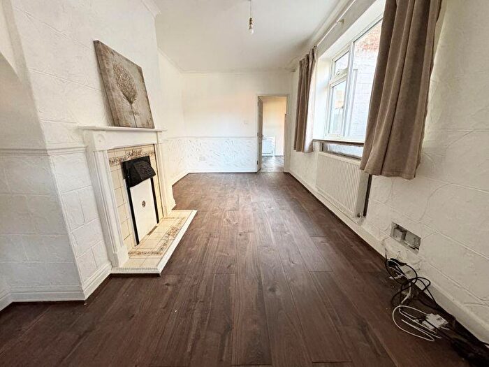 1 Bedroom Flat To Rent In Wellington Street, Grimsby, DN32