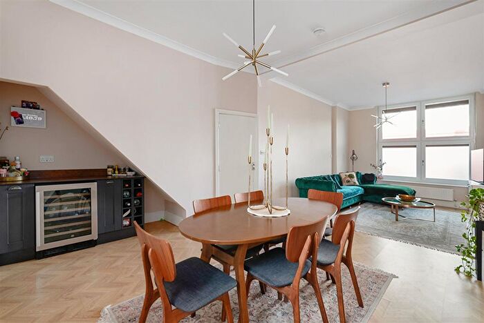 3 Bedroom Terraced House For Sale In Kingston Road, Raynes Park, SW20