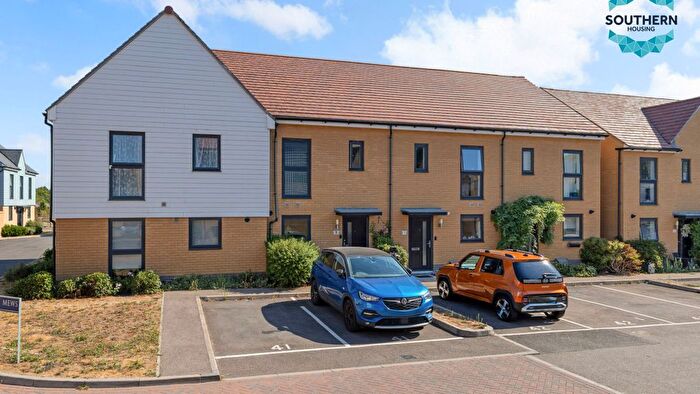 2 Bedroom Semi-Detached House For Sale In Brickearth Mews, Faversham, ME13