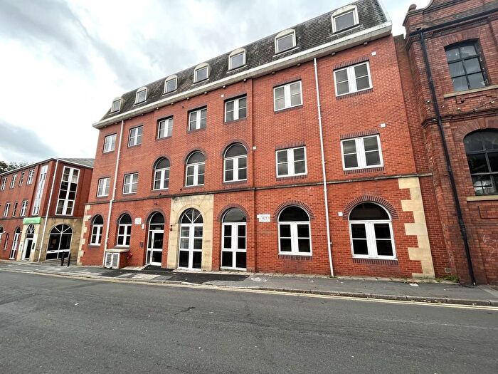 1 Bedroom Flat For Sale In Thornhill House, Wakefield, WF1
