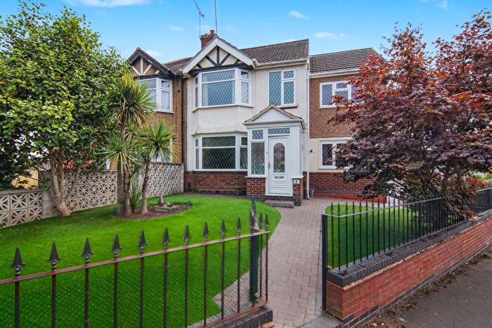 5 Bedroom Semi-Detached House For Sale In Burnsall Grove, Coventry, CV5