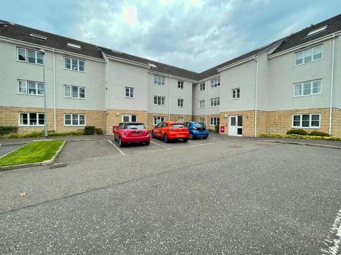 2 Bedroom Flat To Rent In West Wellhall Wynd, Hamilton, ML3