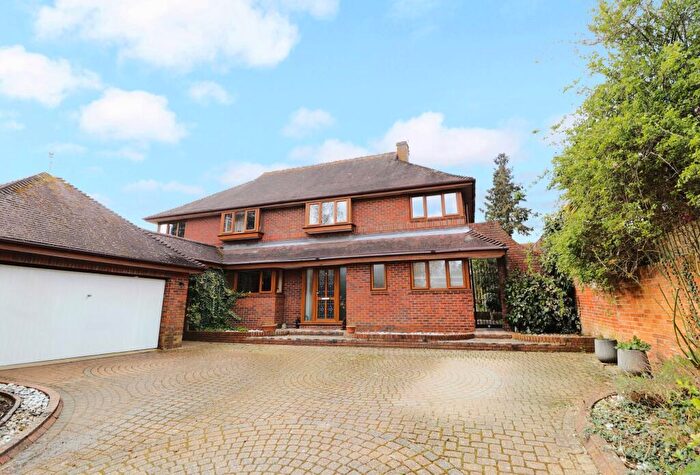 5 Bedroom Detached House For Sale In Hamblewood, Botley, SO30