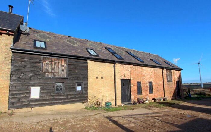 3 Bedroom House To Rent In Village Of Heath And Reach, LU7