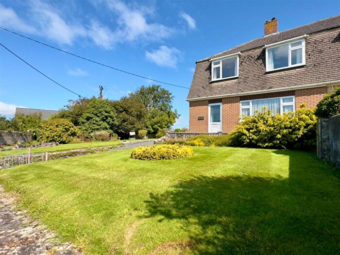 3 Bedroom Semi-Detached House For Sale In Rumford, PL27