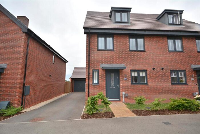 4 Bedroom Semi-Detached House To Rent In Robert Adam Road, Derby, DE22