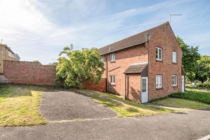 1 Bedroom Terraced House For Sale In Cornfield Road, Devizes, SN10