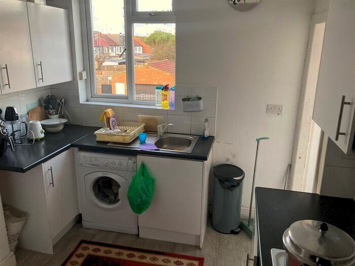 2 Bedroom Flat To Rent In Alexandra Avenue, South Harrow, Harrow, HA2