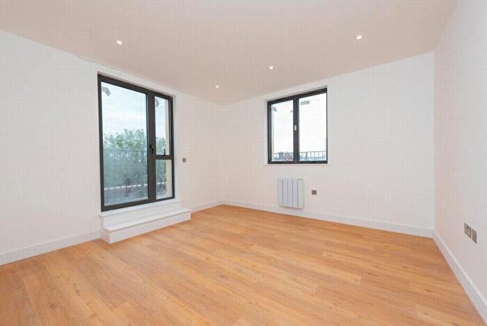 2 Bedroom Apartment To Rent In Farnborough Road, Farnborough, GU14