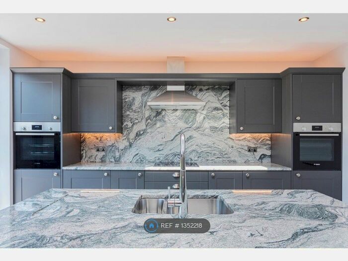 4 Bedroom Semi-Detached House To Rent In Raymond Crescent, Guildford, GU2