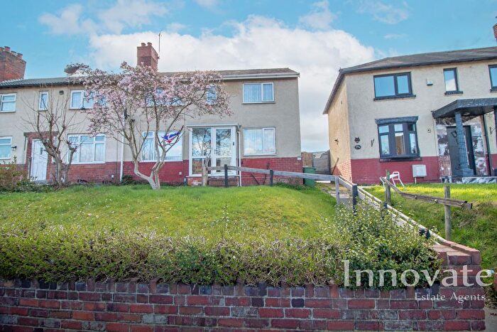 3 Bedroom End Terrace House For Sale In Queens Road, Smethwick, B67