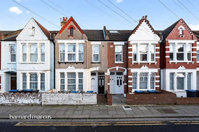 2 Bedroom Flat For Sale In Heaton Road, Mitcham, CR4