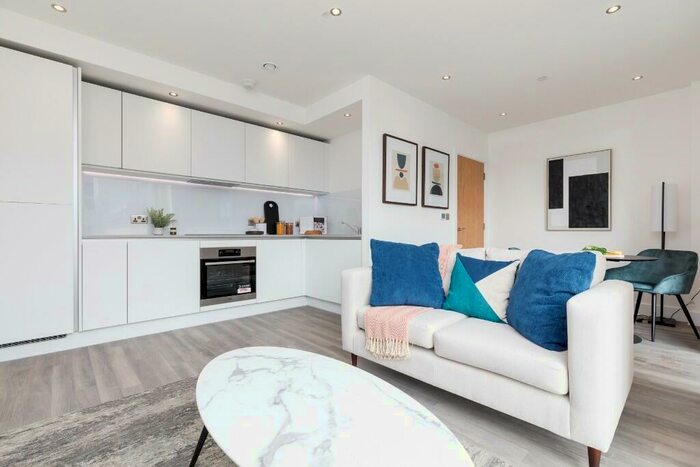 1 Bedroom Flat To Rent In Thames Road, London, E16