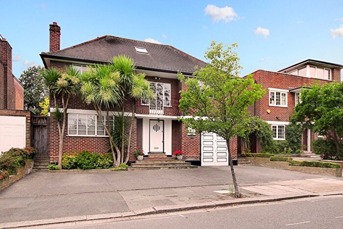 5 Bedroom Detached House To Rent In The Ridings, W5