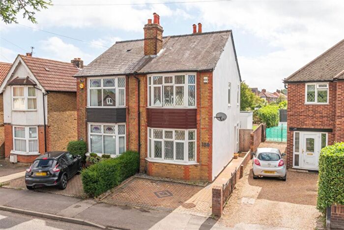3 Bedroom Semi Detached House For Sale In Molesey Road, Hersham, Walton-On-Thames, KT12