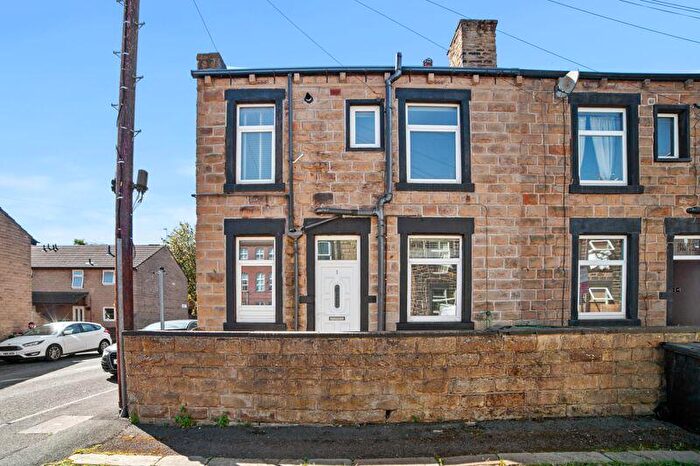 2 Bedroom End Of Terrace House To Rent In Jubilee Terrace, Morley, LS27