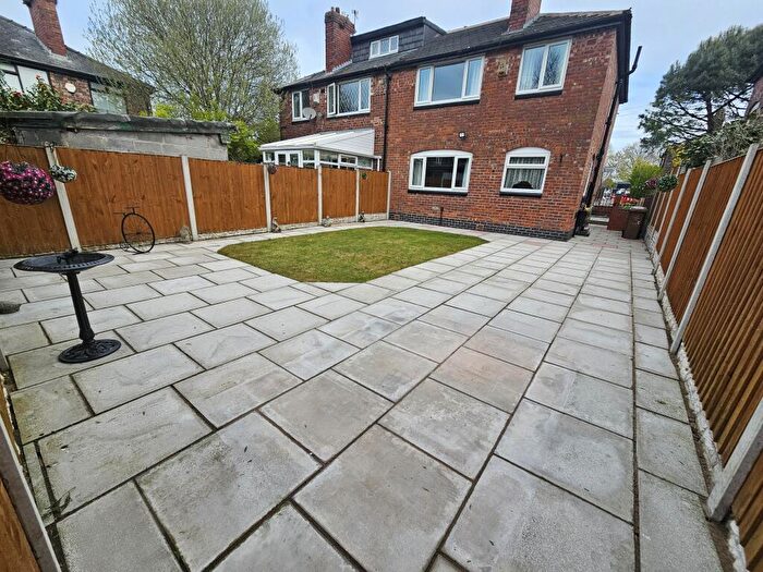 3 Bedroom Semi-Detached House For Sale In Old Moat Lane, Manchester, M20