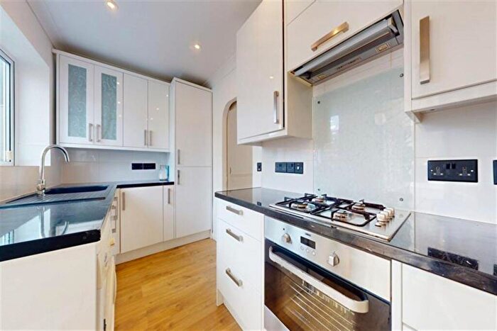 3 Bedroom Terraced House To Rent In Green Glade, Theydon Bois, Epping, CM16