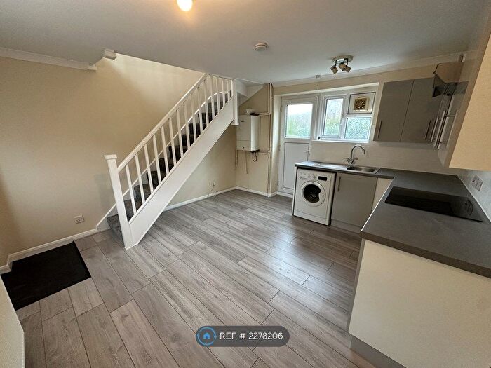 1 Bedroom Terraced House To Rent In Bower Lane, Maidstone, ME16