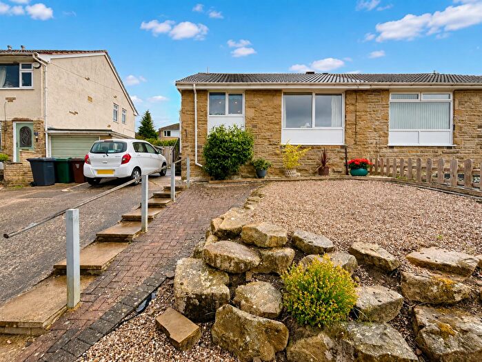 2 Bedroom Semi-Detached Bungalow For Sale In Oakleigh Close, Clayton, Bradford, BD14