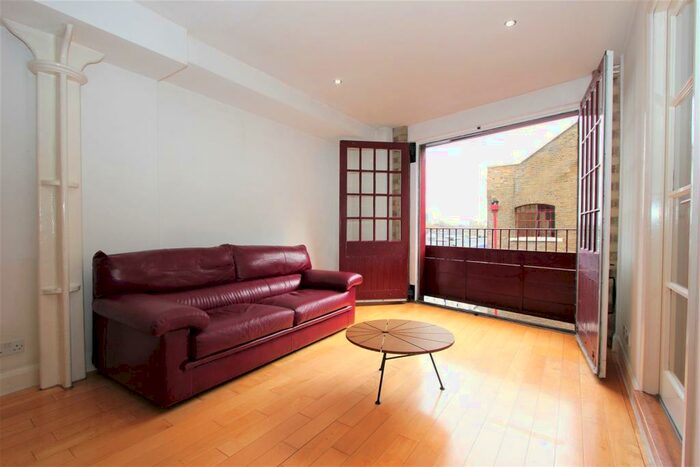 2 Bedroom Apartment To Rent In Dundee Court, Wapping High Street, Wapping, E1W