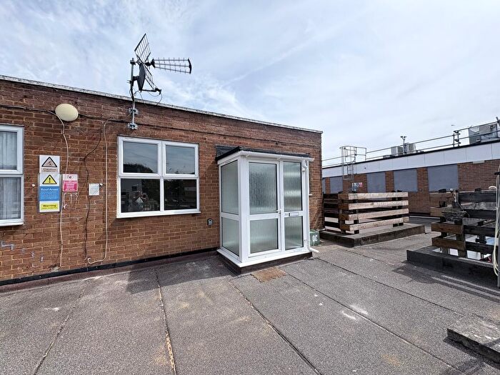 2 Bedroom Flat To Rent In South Walk, Yate, Bristol, BS37