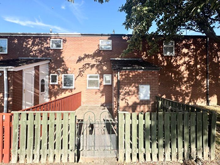 3 Bedroom Terraced House To Rent In Convamore Road, Grimsby, DN32