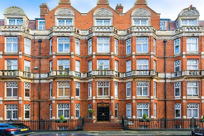 2 Bedroom Flat To Rent In Montagu Mansions, London, W1U