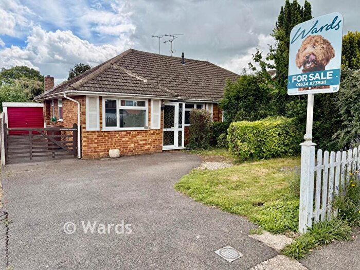 3 Bedroom Semi-Detached Bungalow For Sale In St. Margaret's Drive, Wigmore, Gillingham, Kent, ME8