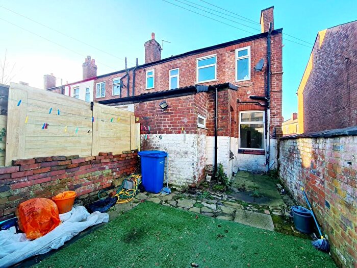 2 Bedroom End Of Terrace House To Rent In Barnsley Street, Offerton, Stockport, SK1