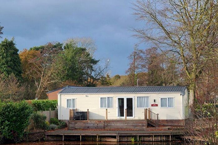 2 Bedroom Caravan For Sale In Carnaby Oakdale Centre Lounge, Waveney Valley Lakes, Wortwell, Norfolk, IP20