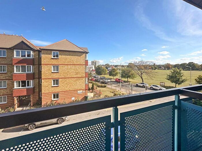 1 Bedroom Retirement Property For Sale In Richmond Street, Herne Bay, CT6