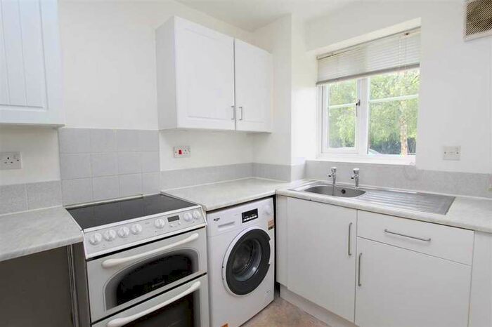 1 Bedroom Apartment To Rent In Hove Close, Grays, RM17