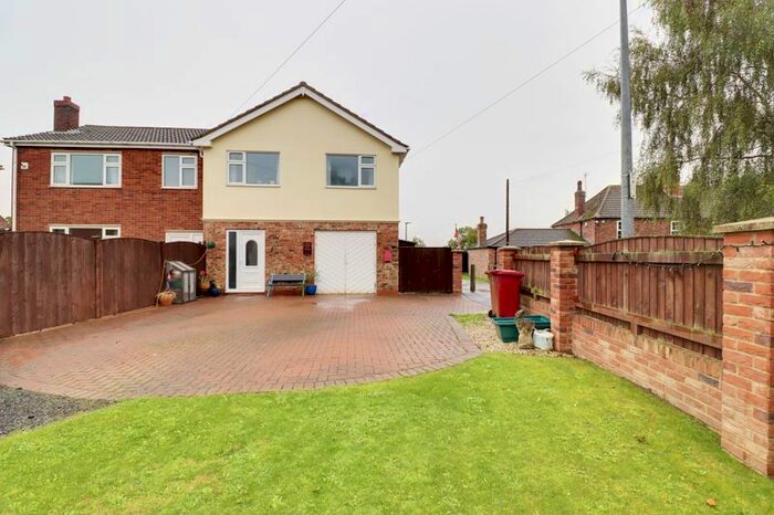 3 Bedroom Semi-Detached House For Sale In Church Lane, Luddington, Scunthorpe, DN17