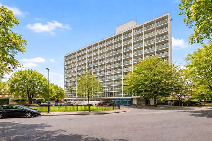 3 Bedroom Flat For Sale In Angell Road, London, SW9