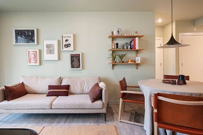 1 Bedroom Flat To Rent In Montfichet Road, Stratford, London, E20