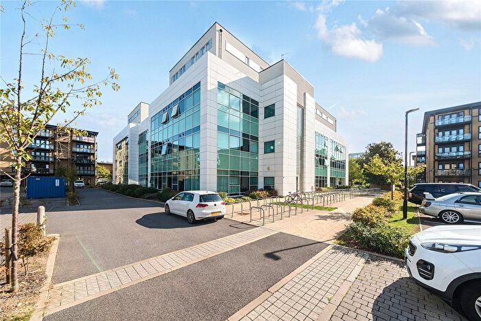 2 Bedroom Flat For Sale In Bessemer Road, Welwyn Garden City, Hertfordshire, AL7