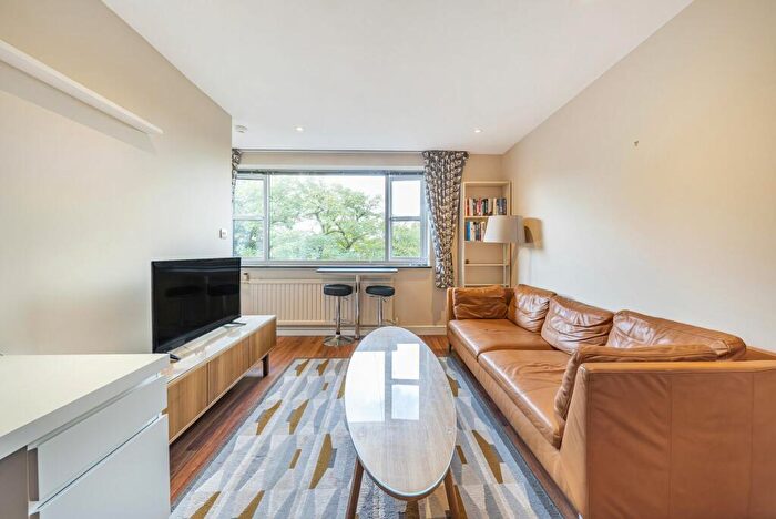 Studio To Rent In Rothesay Court, Harleyford Street, SE11