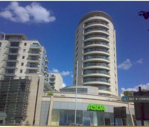 2 Bedroom Flat To Rent In Mercury Gardens, Romford, RM1