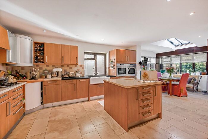 5 Bedroom Detached House For Sale In High Street, Avening, Tetbury, Gloucestershire, GL8
