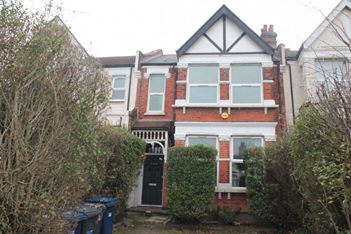 2 Bedroom Flat To Rent In Muswell Hill, N10
