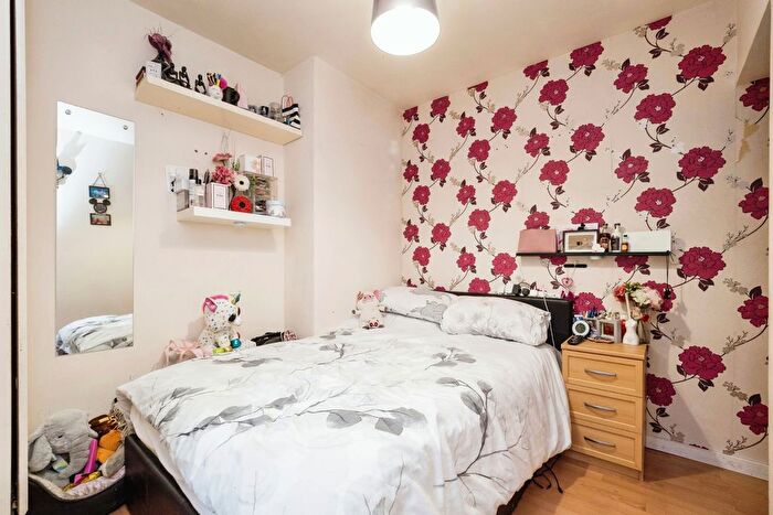 3 Bedroom Terraced House For Sale In Croppath Road, Dagenham, RM10