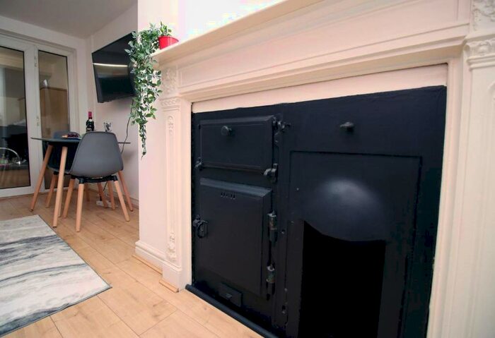 1 Bedroom Serviced Apartments To Rent In Chepstow Road, Cheptow, Newport, Newport, NP19
