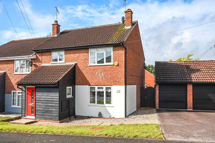 4 Bedroom Semi Detached House For Sale In Connaught Way, Billericay, CM12
